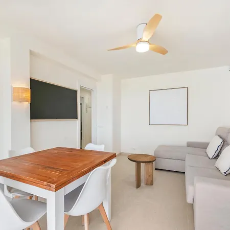 With Sea Views 20 M From The In Center