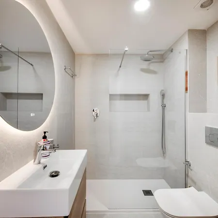 With Sea Views 20 M From The In Center Apartamento *