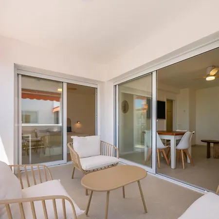 With Sea Views 20 M From The In Center Apartamento